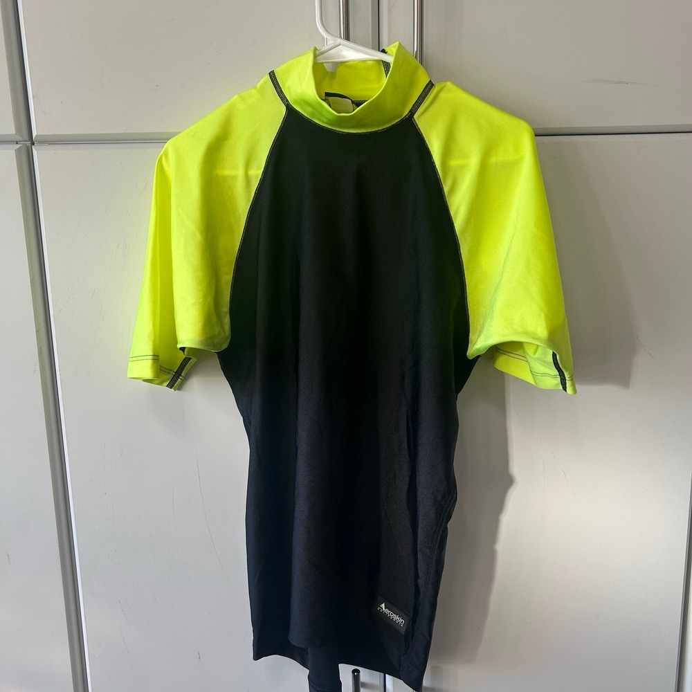 Aeroskin California Mens Rash Guard XL Black Neon Yellow Short Sleeve Swim Shirt